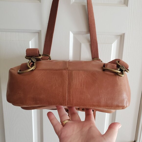 The Sak Ventura convertible backpack in tan/brown Embosses leather - Picture 7 of 14